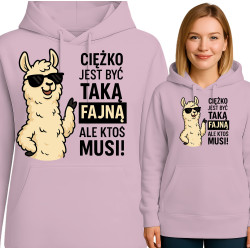 różowy