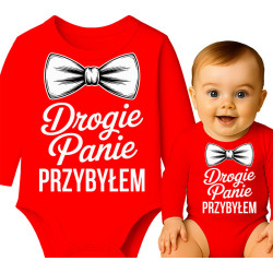 różowy