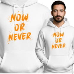 Dappere Rode Hoodie: NU OF NOOIT